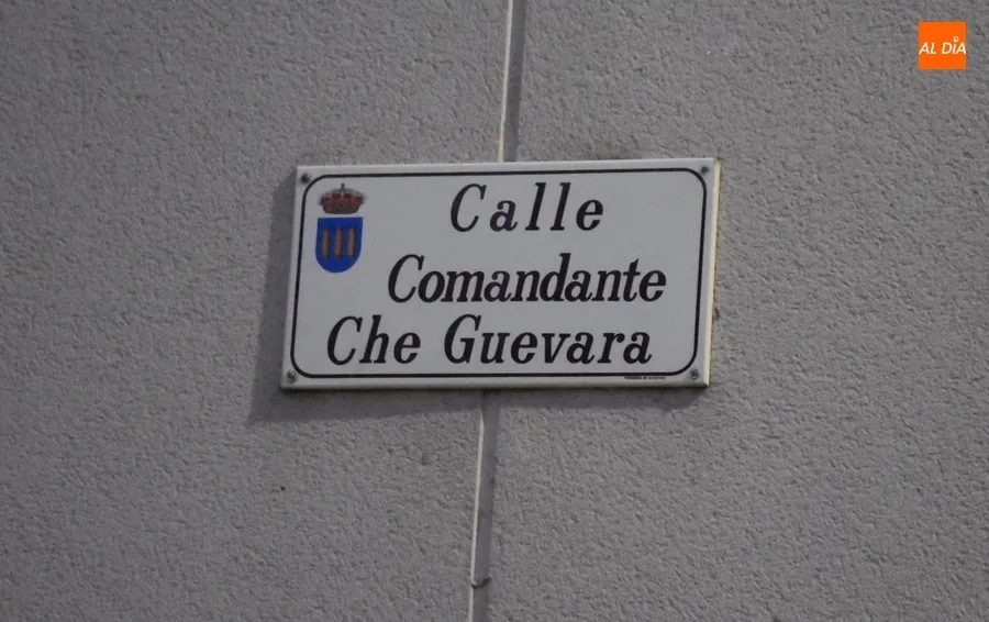 Foto 2 - El Ayuntamiento renombrar&aacute; como Carnaval del Toro la calle Comandante Che Guevara