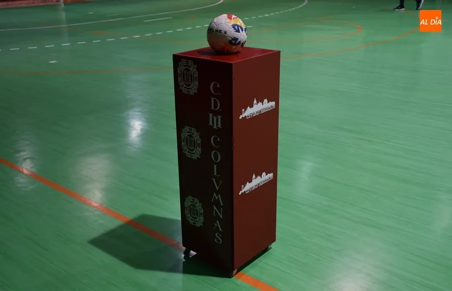 Foto 2 - El III Columnas estrena t&oacute;tem para los balones en el recuperado derby benjam&iacute;n de los Juegos Escolares