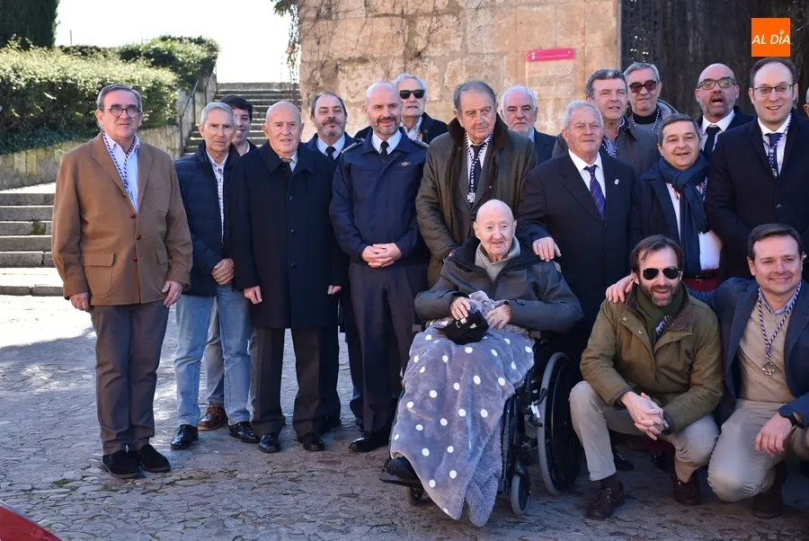 Foto 2 - La Pe&ntilde;a Gutenberg homenajea a Proyecto Hombre en su cl&aacute;sica comida del d&iacute;a del patr&oacute;n