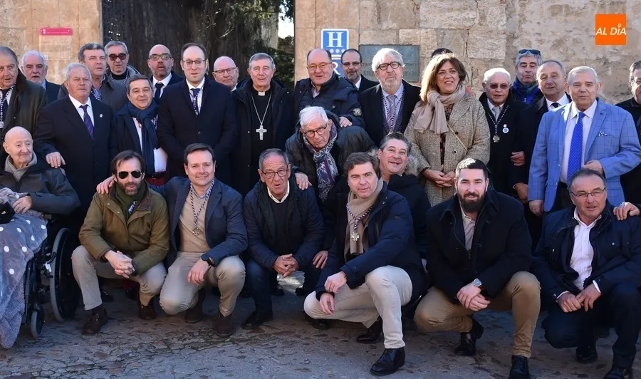 Foto 3 - La Pe&ntilde;a Gutenberg homenajea a Proyecto Hombre en su cl&aacute;sica comida del d&iacute;a del patr&oacute;n