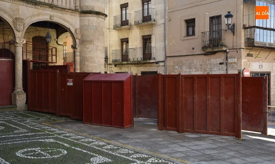 Foto 5 - Desplegado el callej&oacute;n del coso taurino