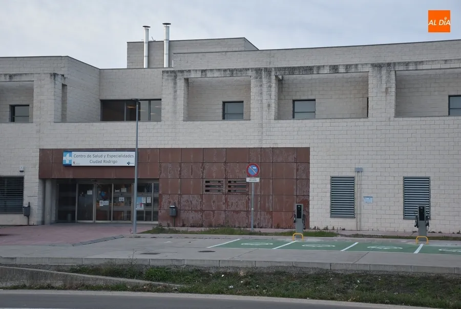 Foto 6 - La Junta crea una electrolinera a las puertas del Centro de Salud de Ciudad Rodrigo