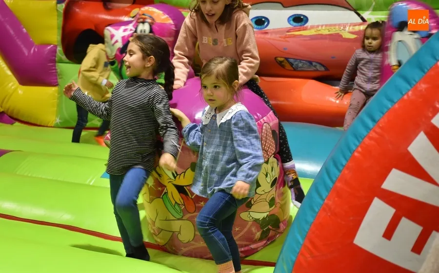 Foto 7 - Navilandia vive su d&iacute;a m&aacute;s concurrido con la recepci&oacute;n a los Reyes Magos