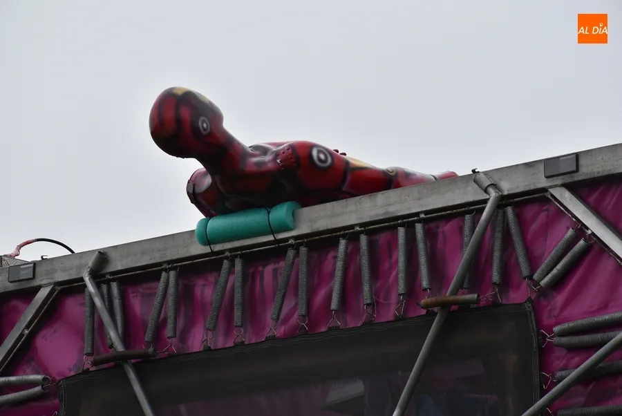 Foto 4 - El DiverPlanet hace acto de aparici&oacute;n antes del gran desembarco de atracciones