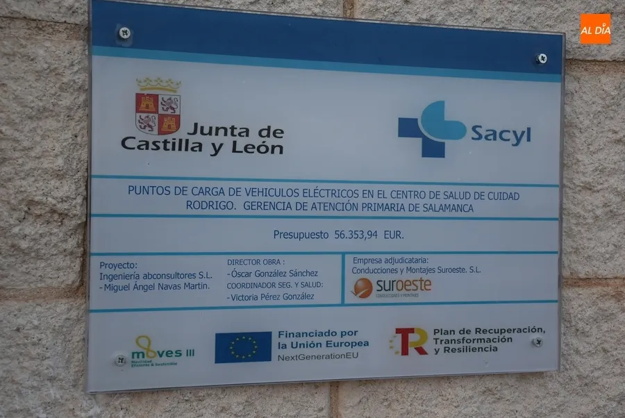 Foto 3 - La Junta crea una electrolinera a las puertas del Centro de Salud de Ciudad Rodrigo