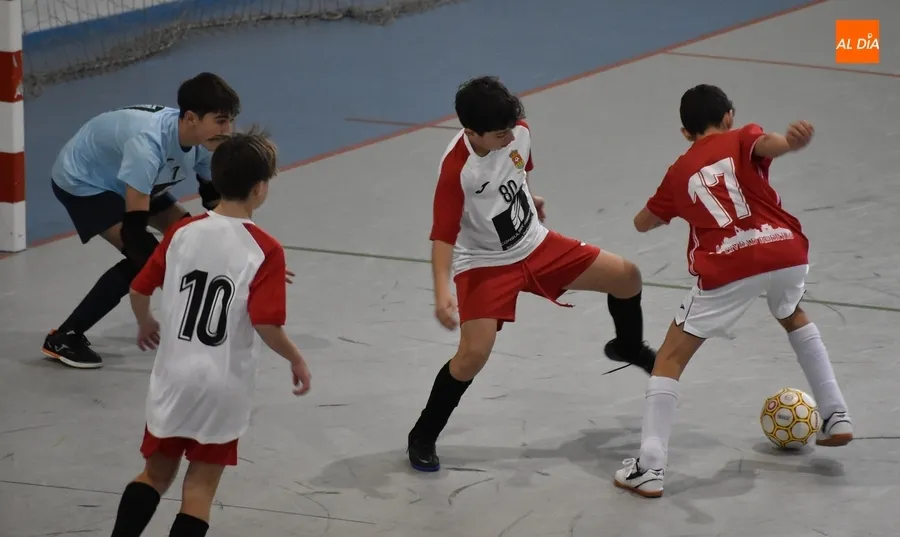 Foto 4 - El III Infantil estrena con una rotunda goleada el a&ntilde;o deportivo de los equipos mirobrigenses