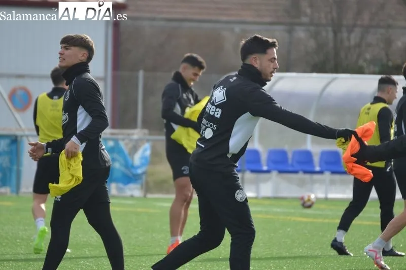 Foto 3 - Unionistas ensaya los penaltis en el &uacute;ltimo entrenamiento antes del Bar&ccedil;a