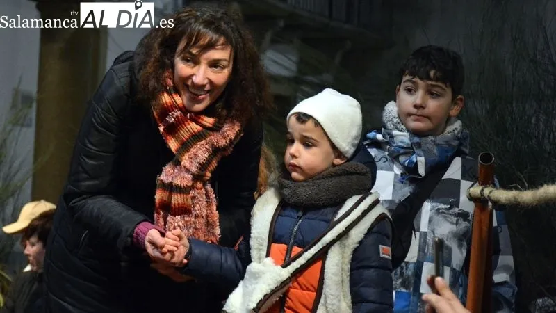 Foto 9 - Los Reyes Magos reciben una gran acogida en Lumbrales