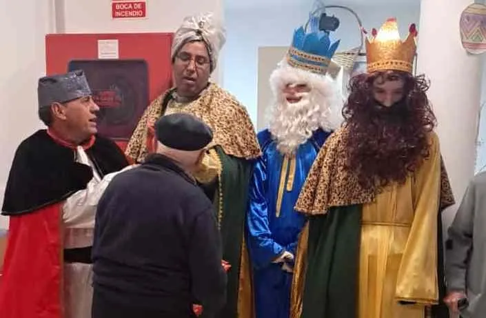Foto 9 - Los Magos adelantan su paso por El Sah&uacute;go