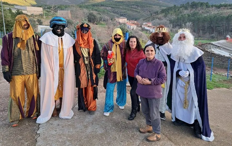 Foto 3 - Completa ruta de los Magos de Oriente por Agallas, Vegas de Domingo Rey y Villarejo