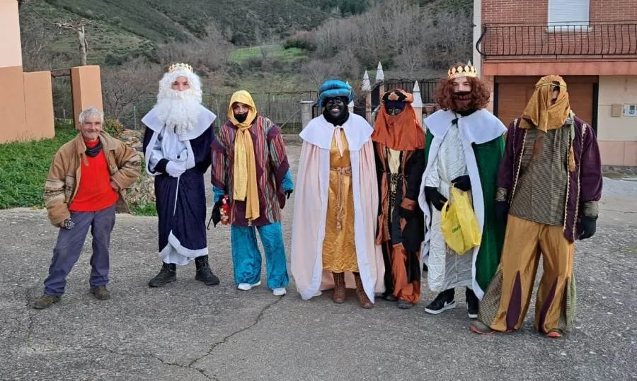 Foto 7 - Completa ruta de los Magos de Oriente por Agallas, Vegas de Domingo Rey y Villarejo