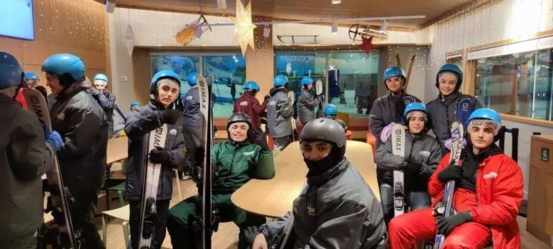 Foto 5 - Los alumnos de 4&ordm; de la ESO del colegio San Juan Bosco disfrutan en Madrid