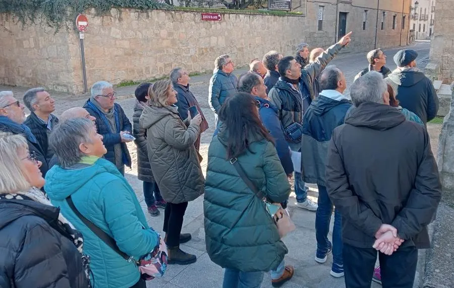 Foto 3 - Antiguos trabajadores de Telef&oacute;nica visitan Ciudad Rodrigo y Siega Verde