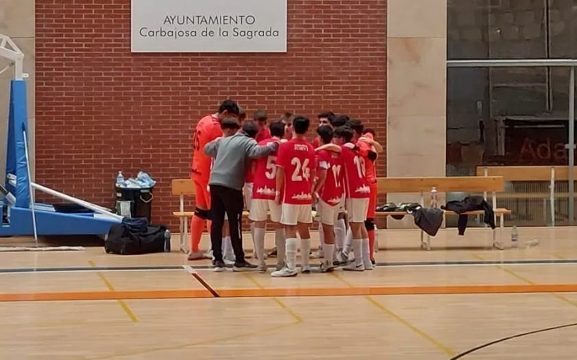 Foto 4 - El Cadete B del III Columnas se impone con holgura en Carbajosa de la Sagrada