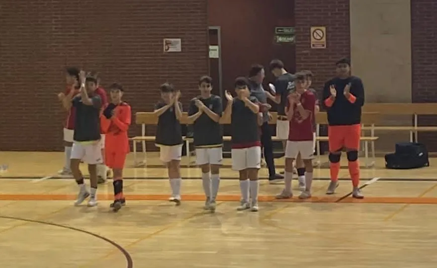 Foto 5 - El Cadete B del III Columnas se impone con holgura en Carbajosa de la Sagrada