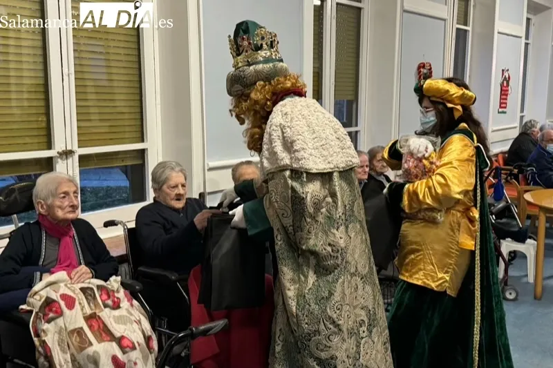 Los Reyes Magos han visitado la residencia Sagrado Corazón