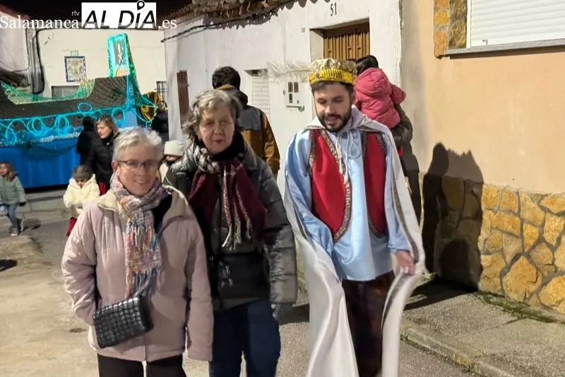 Los Reyes Magos protagonizaban su tradicional Cabalgata en Macotera