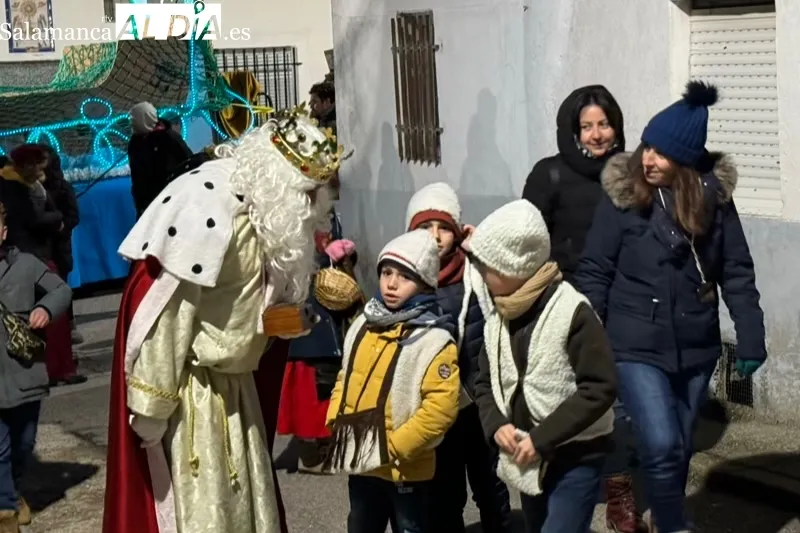 Los Reyes Magos protagonizaban su tradicional Cabalgata en Macotera