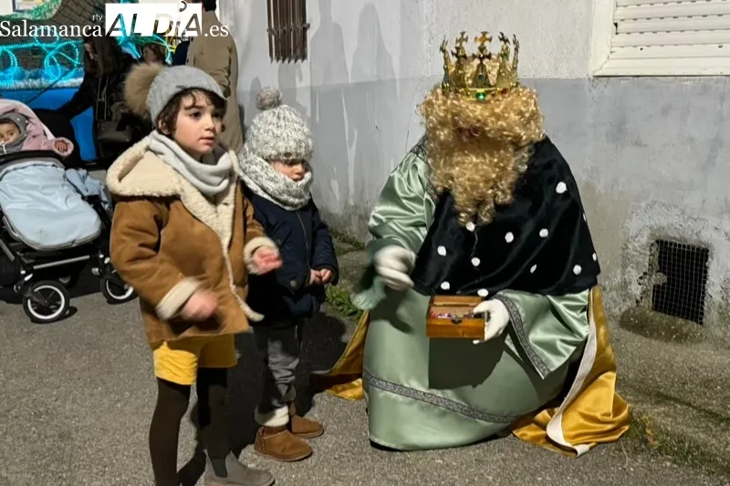Los Reyes Magos protagonizaban su tradicional Cabalgata en Macotera