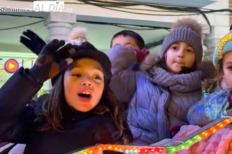 Peñaranda se echaba a las calles para vivir su multitudinaria Cabalgata de Reyes