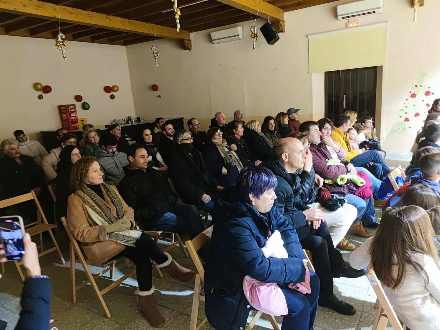 Foto 6 - Los Reyes Magos llenan de ilusi&oacute;n la comarca