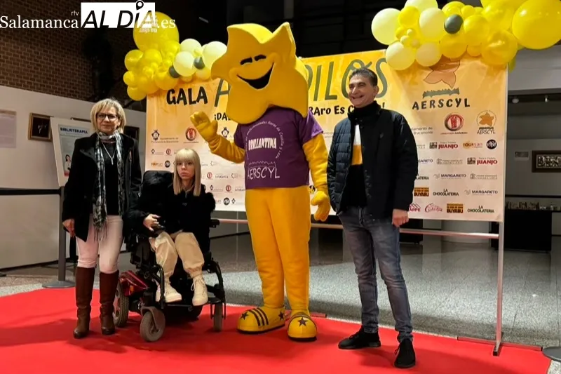 Peñaranda se ha volcado este sábado con la gala solidaria en favor de AERSCYL