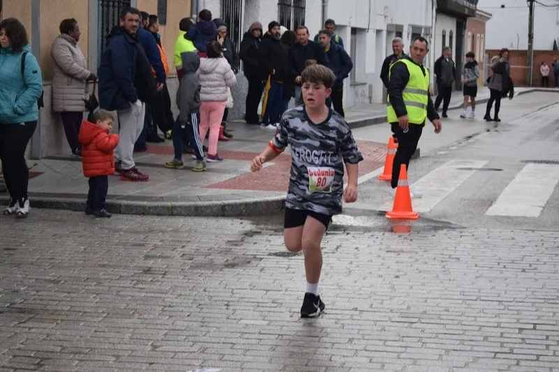 Cantalpino estrenaba este domingo I Cross Popular Campus Pini. Delegación Salmantina de Atletismo 