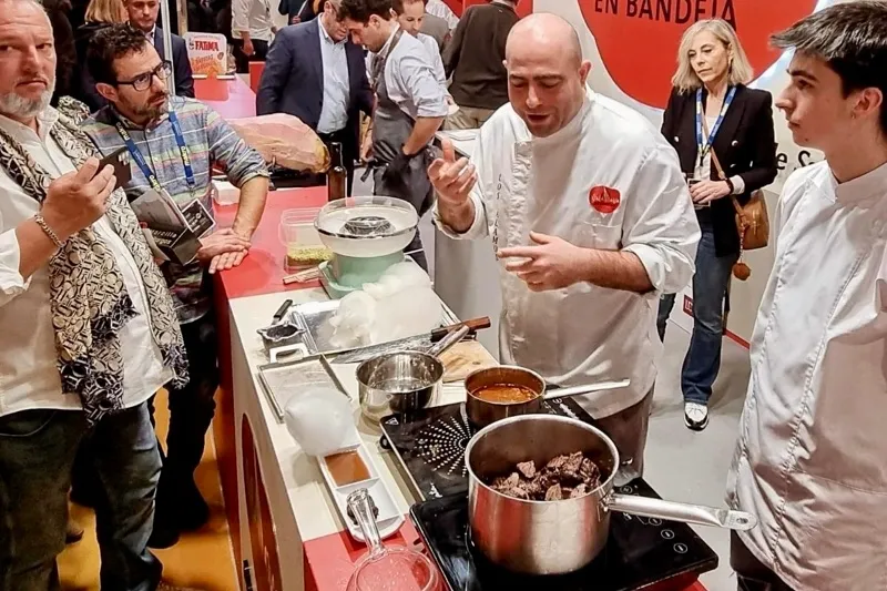 Helio Flores presentaba ‘Carrilleras de pachucho’ en Madrid Fusión. Salamanca en bandeja