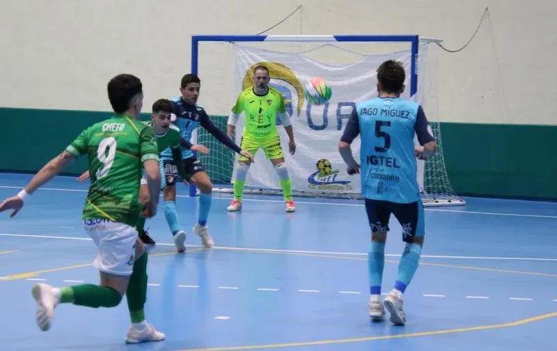 Foto 17 - Reparto de puntos en un partido de locura para el Piensos Dur&aacute;n Albense (4-4)