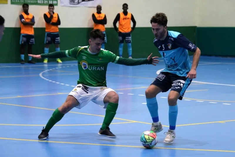 Foto 15 - Reparto de puntos en un partido de locura para el Piensos Dur&aacute;n Albense (4-4)