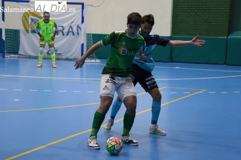 Foto 13 - Reparto de puntos en un partido de locura para el Piensos Dur&aacute;n Albense (4-4)