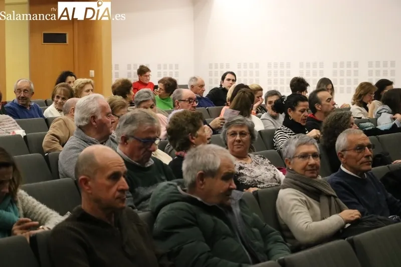A Rivas el Telón interpretó en Vitigudino 'Lío en Messina' / CORRAL