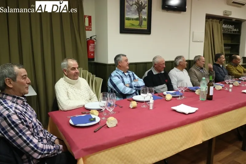 La Mancomunidad de Vitigudino homenajea a Ventura Molas por su jubilación / CORRAL