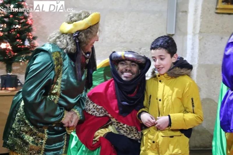 Paso de los Reyes Magos por Aldeadávila de la Ribera  / CORRAL   