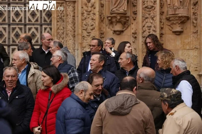 Lectura del manifiesto por la igualdad de los alcaldes del PP. Fotos: David Sañudo.