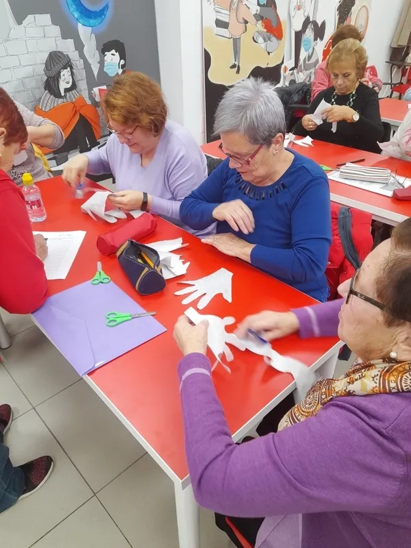 Actividades de Cruz Roja de Vitigudino para mujeres mayores 