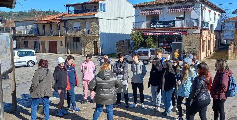 Foto 2 - Sotoserrano acoge un encuentro del voluntariado joven de C&aacute;ritas