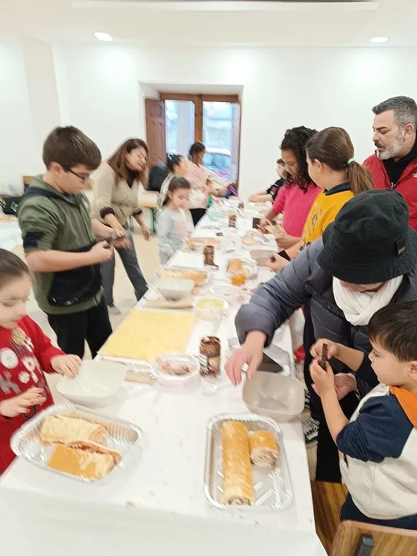 Foto 4 - Los m&aacute;s peque&ntilde;os participan en Ba&ntilde;ob&aacute;rez en un taller de cocina