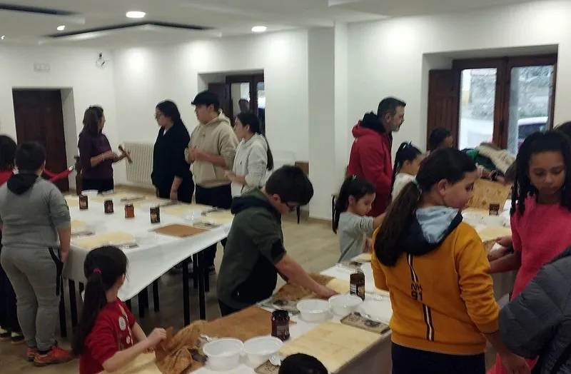 Foto 3 - Los m&aacute;s peque&ntilde;os participan en Ba&ntilde;ob&aacute;rez en un taller de cocina