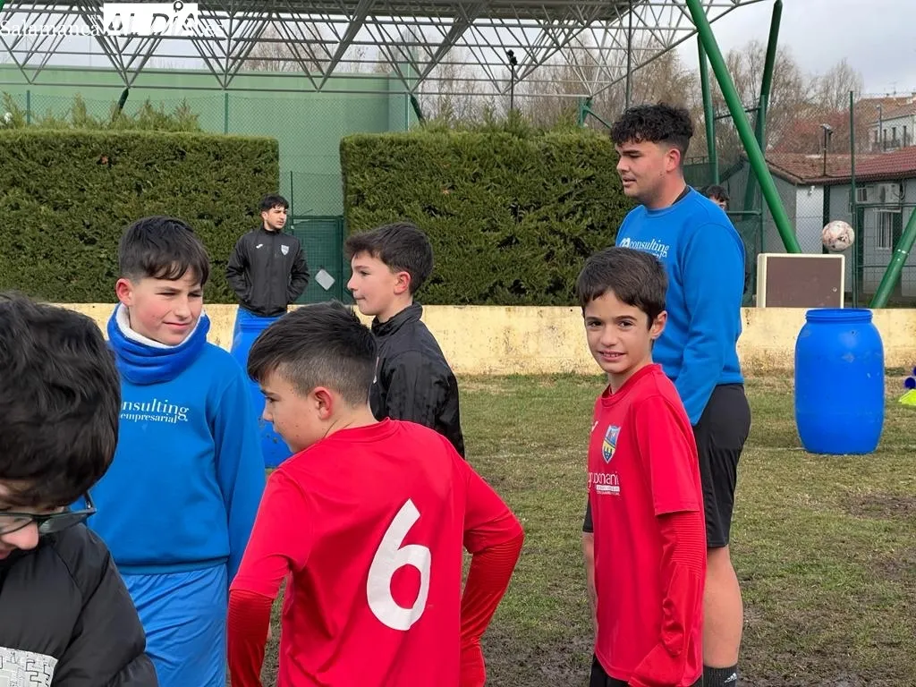 Foto 9 - Un entrenamiento de lo m&aacute;s especial para el Alba de Tormes Club de F&uacute;tbol