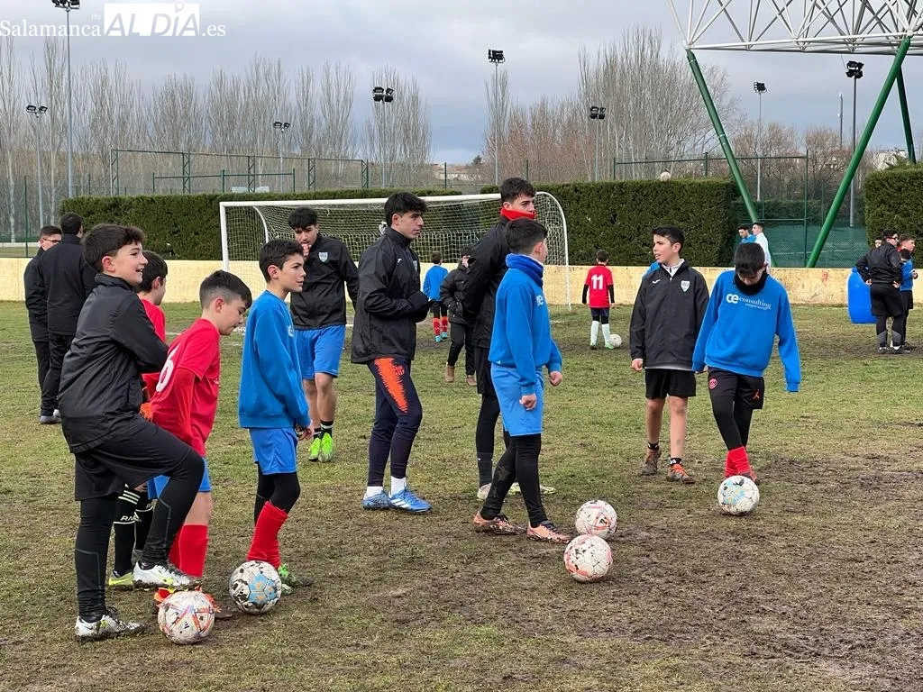 Foto 5 - Un entrenamiento de lo m&aacute;s especial para el Alba de Tormes Club de F&uacute;tbol