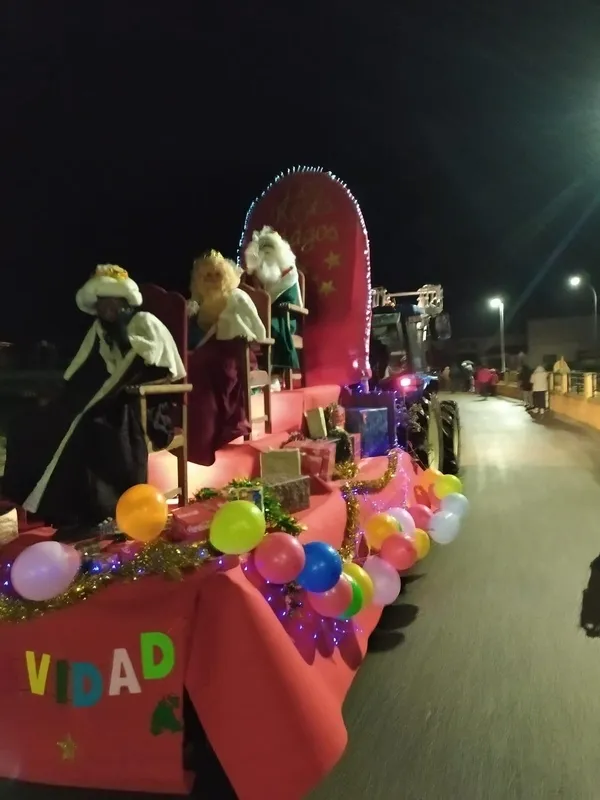 Foto 7 - Melchor Gaspar y Baltasar no faltan a su cita con los ni&ntilde;os de Barruecopardo