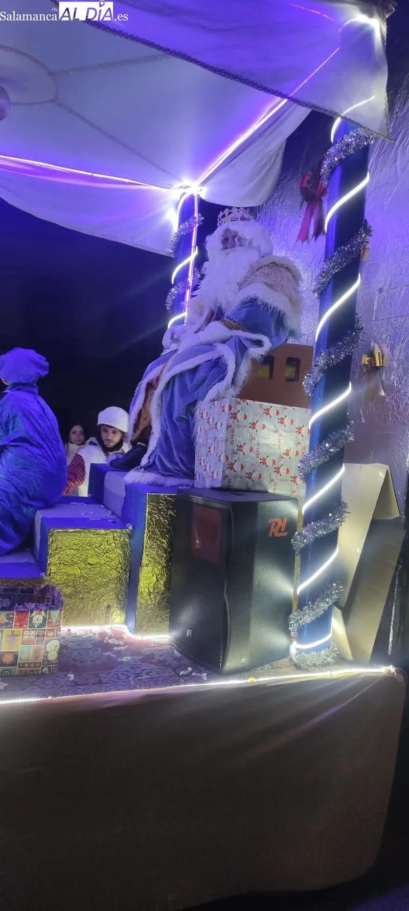 Imágenes de la Cabalgata de los Reyes Magos a su paso por Béjar. Fotos: David Sánchez