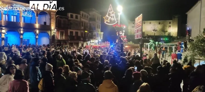 Imágenes de la Cabalgata de los Reyes Magos a su paso por Béjar. Fotos: David Sánchez