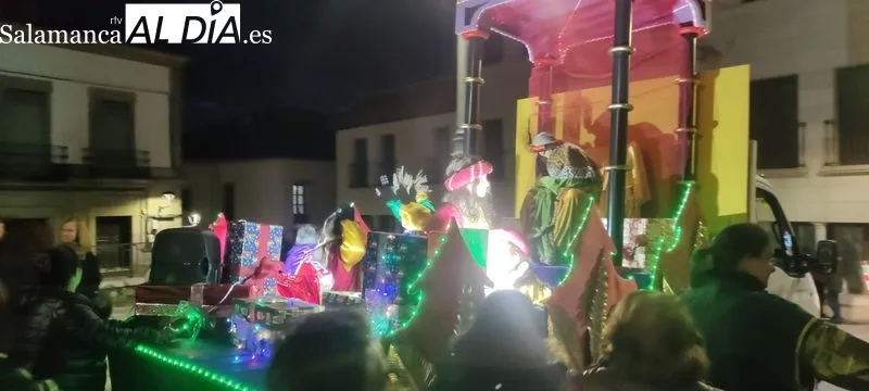 Imágenes de la Cabalgata de los Reyes Magos a su paso por Béjar. Fotos: David Sánchez