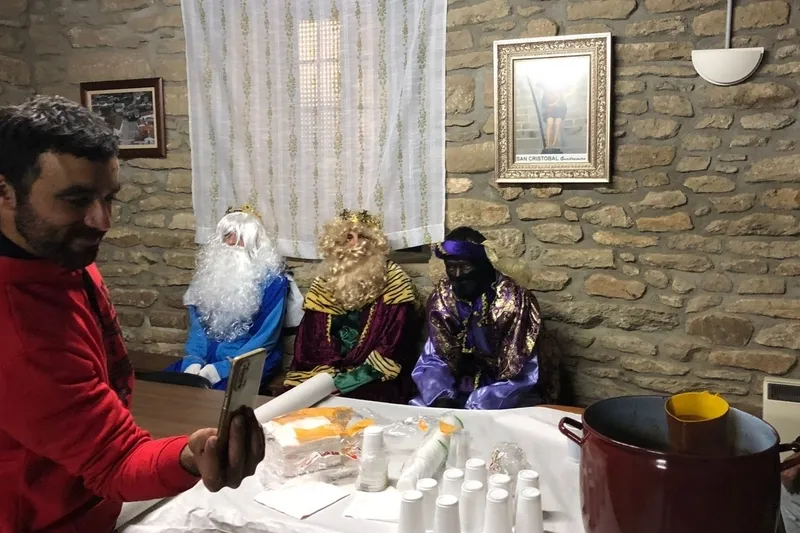 Visita de los Reyes Magos a Guadramiro