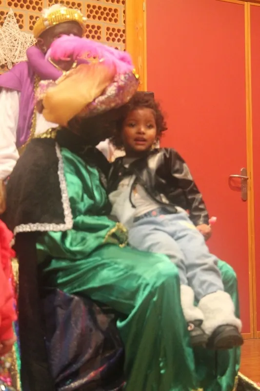 Visita de los Reyes Magos y actuación de los niños en El Cubo de Don Sancho