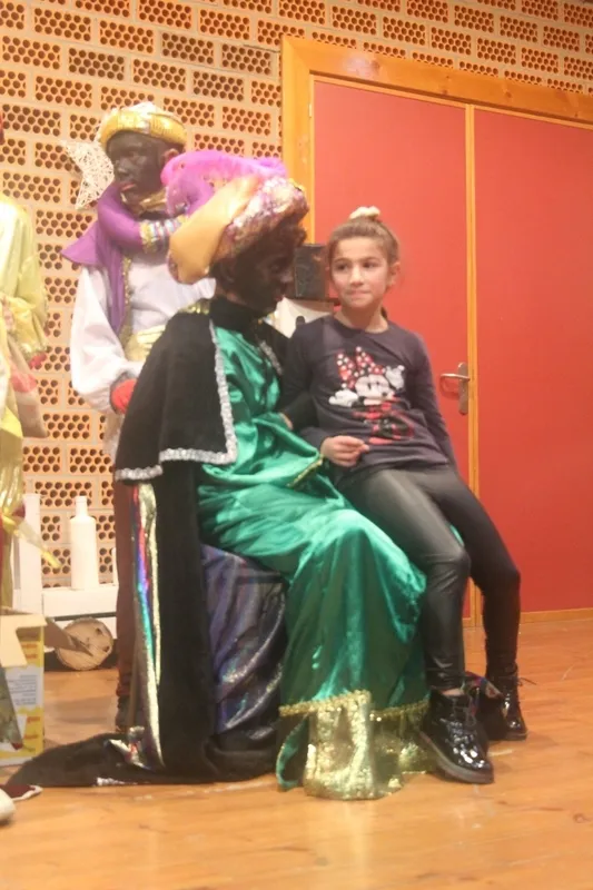 Visita de los Reyes Magos y actuación de los niños en El Cubo de Don Sancho
