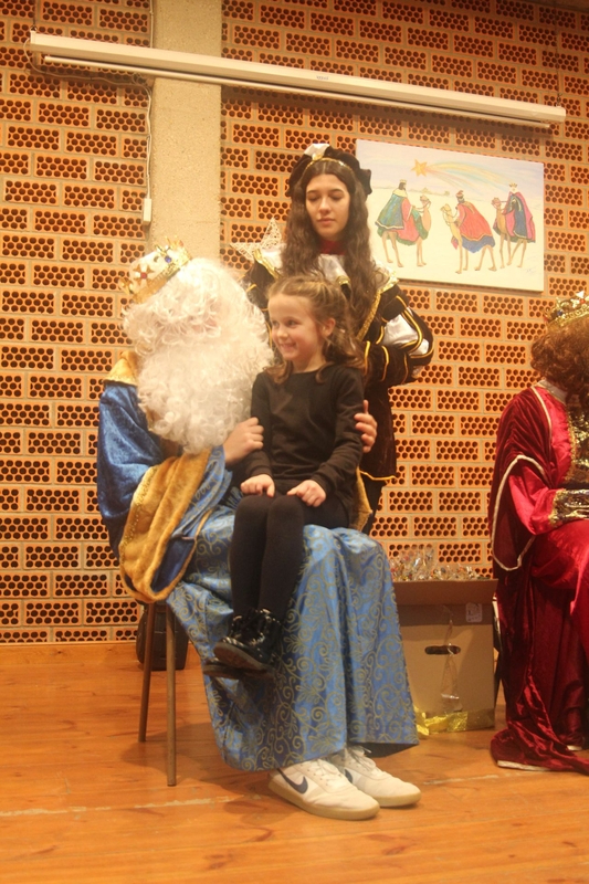 Visita de los Reyes Magos y actuación de los niños en El Cubo de Don Sancho
