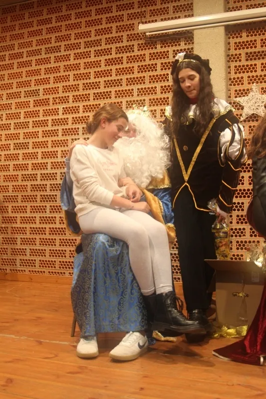 Visita de los Reyes Magos y actuación de los niños en El Cubo de Don Sancho